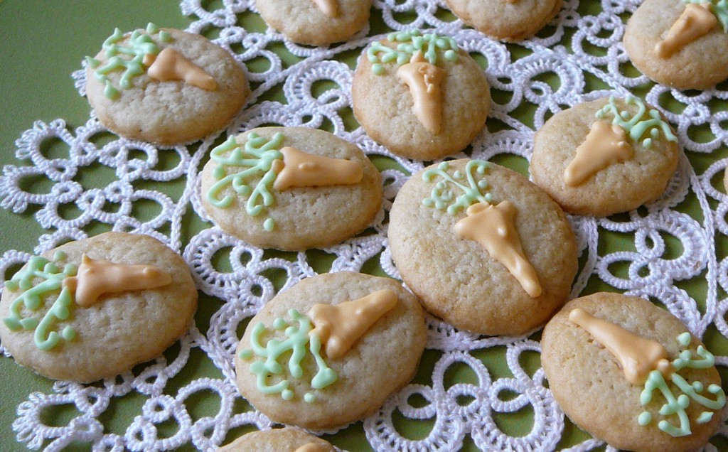 Cookies for carrot cupcakes