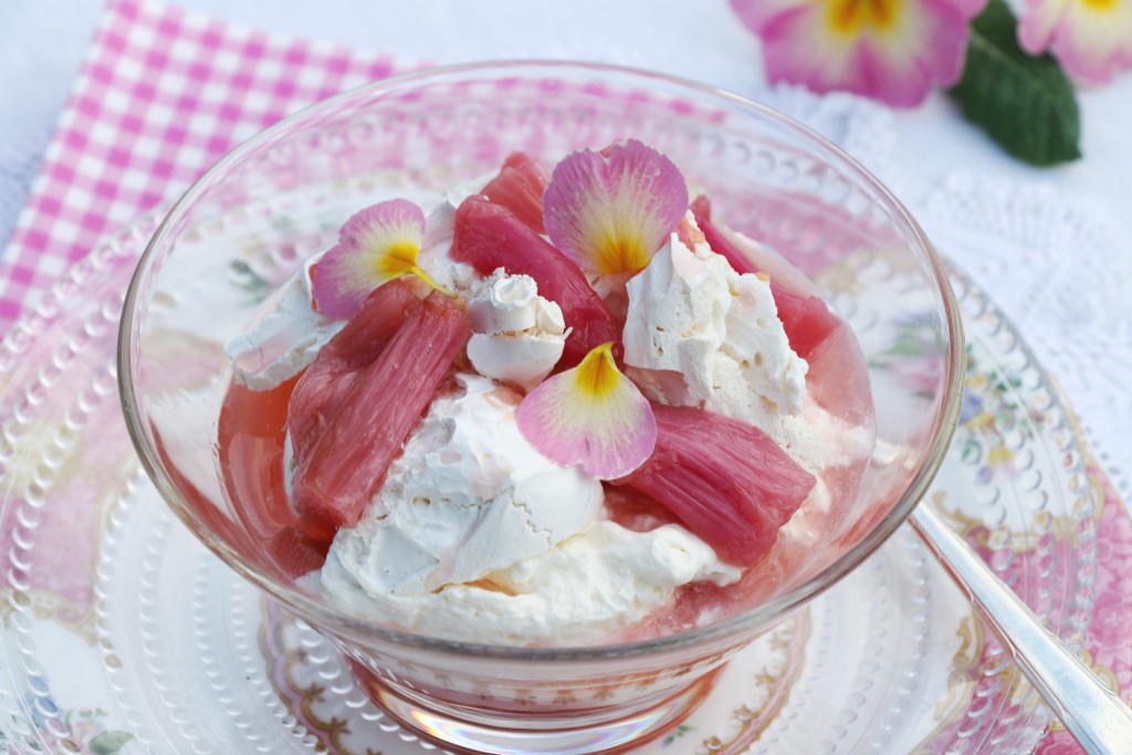 Rhubarb Mess recipe